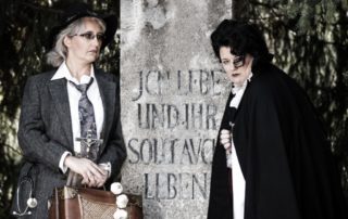 Natürliche Dialoge wie zwischen Dracula und Van Helsing - Die Co-Autorinnen Barbara Drucker und Elke Lakey